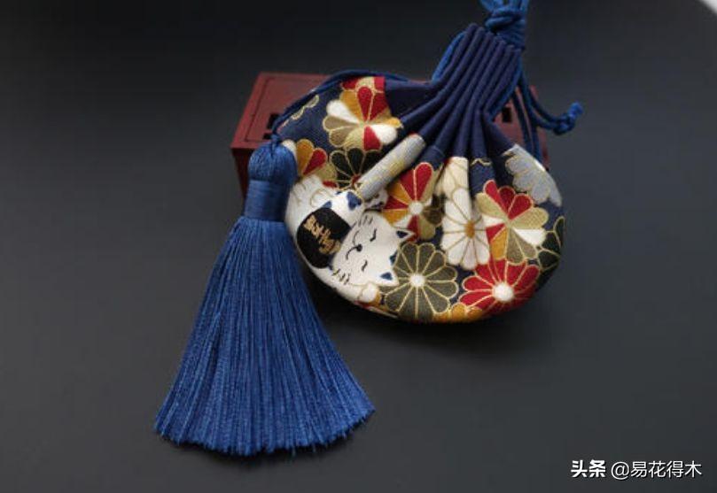 香水價格排名,??香水價格排名大解密??貴族香氛與平價之美的碰撞！