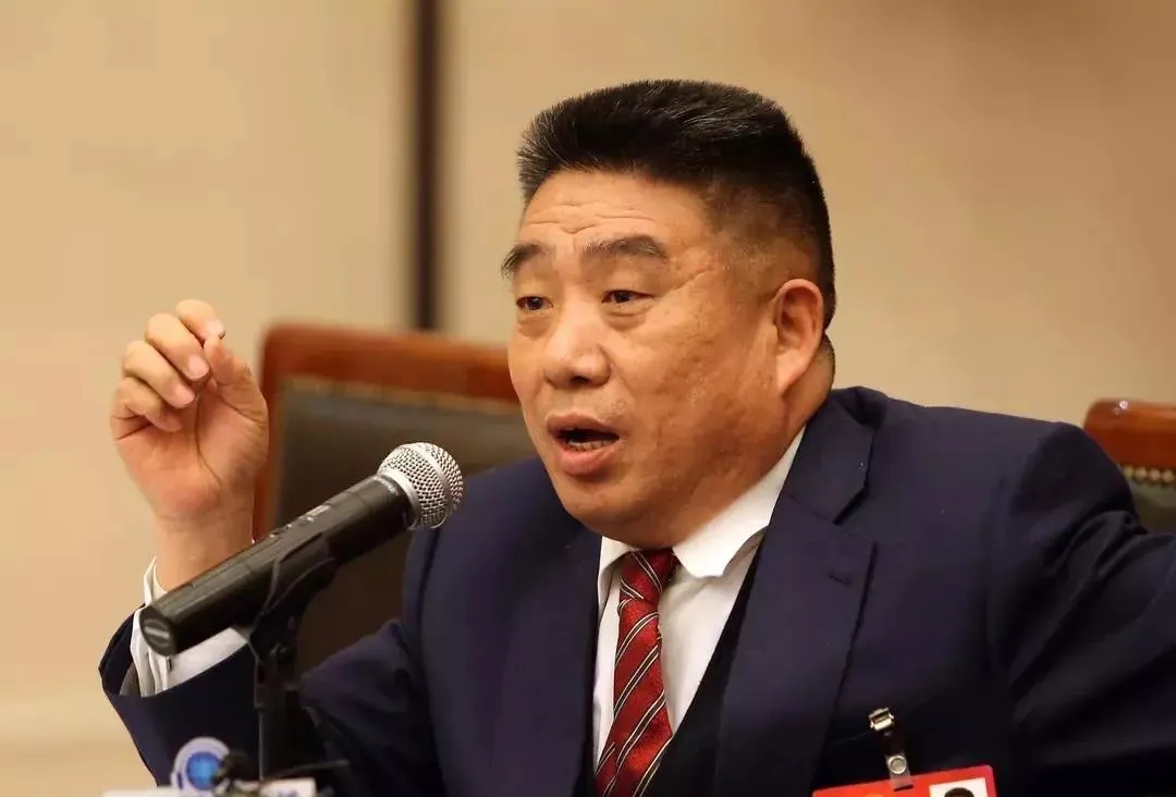 朱文臣最新動(dòng)態(tài)，變化中的力量鑄就自信與成就之路