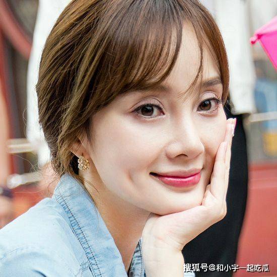 四線明星背后的故事與時(shí)代印記，星光閃耀背后的故事。