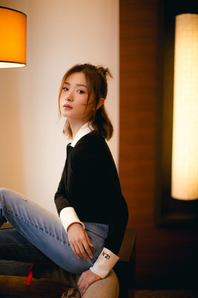 明星時尚秀，引領(lǐng)潮流的星光璀璨之夜