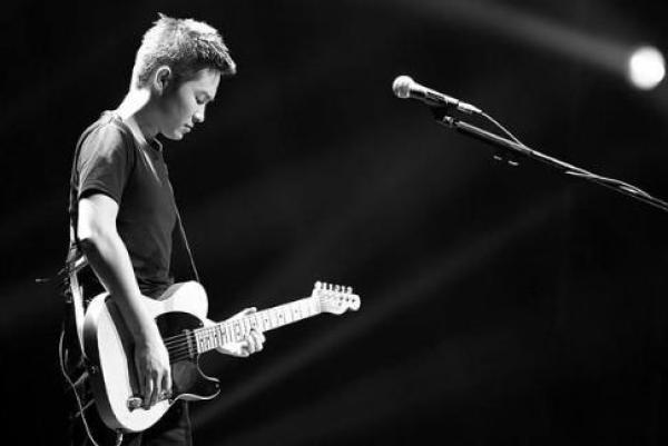 竇唯新歌發(fā)布，變化中的學(xué)習(xí)與自信成就的力量