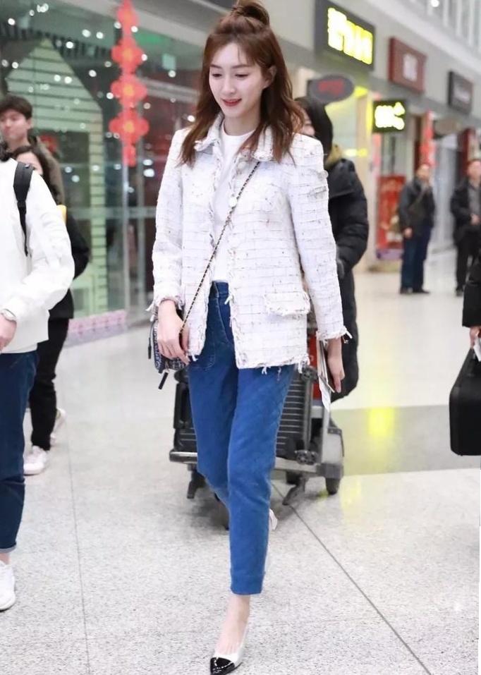 明星時(shí)尚引領(lǐng)潮流，打造個(gè)人獨(dú)特風(fēng)格的步驟指南