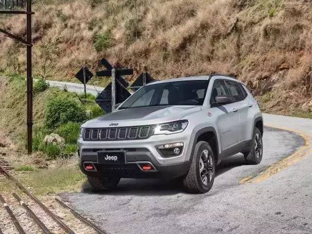 指南者上市時(shí)間及照亮人生之路的明燈，點(diǎn)亮你的選擇時(shí)刻揭秘