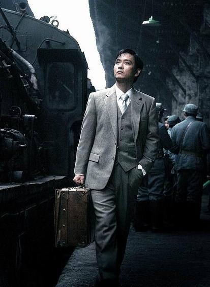 重慶諜戰(zhàn)電視劇,重慶諜戰(zhàn)電視劇，迷霧中的英雄傳奇