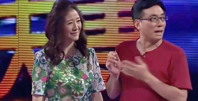 女演員王亞軍與小巷中的美食秘密