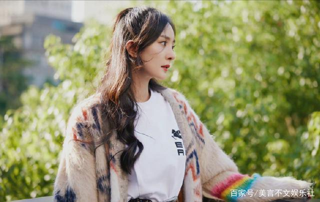 楊冪獨(dú)家訪談，揭秘科技新星，體驗(yàn)前沿高科技產(chǎn)品的魅力之旅