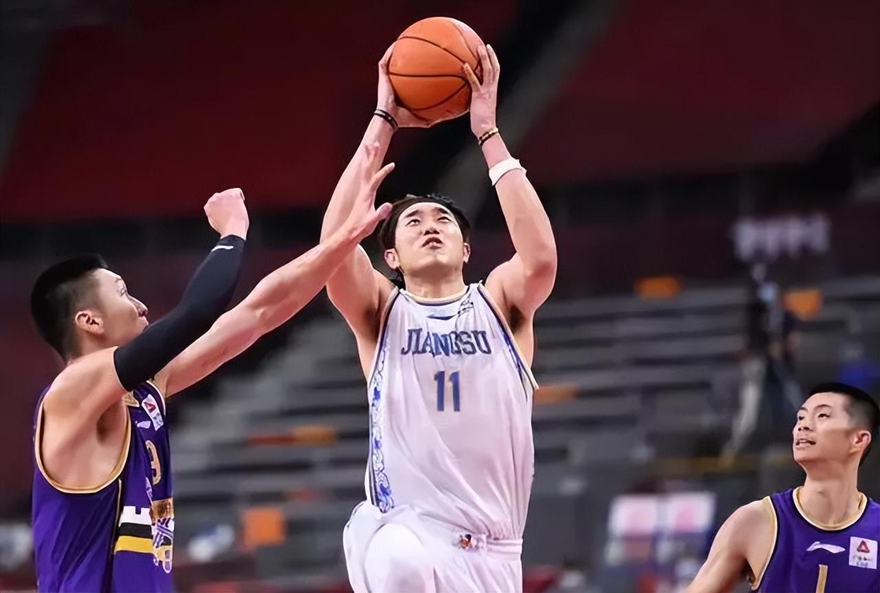 新疆最新動(dòng)態(tài)，變化、學(xué)習(xí)與自信的力量展現(xiàn)新面貌