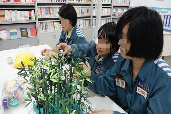 女子監(jiān)獄演員演繹人生百態(tài)