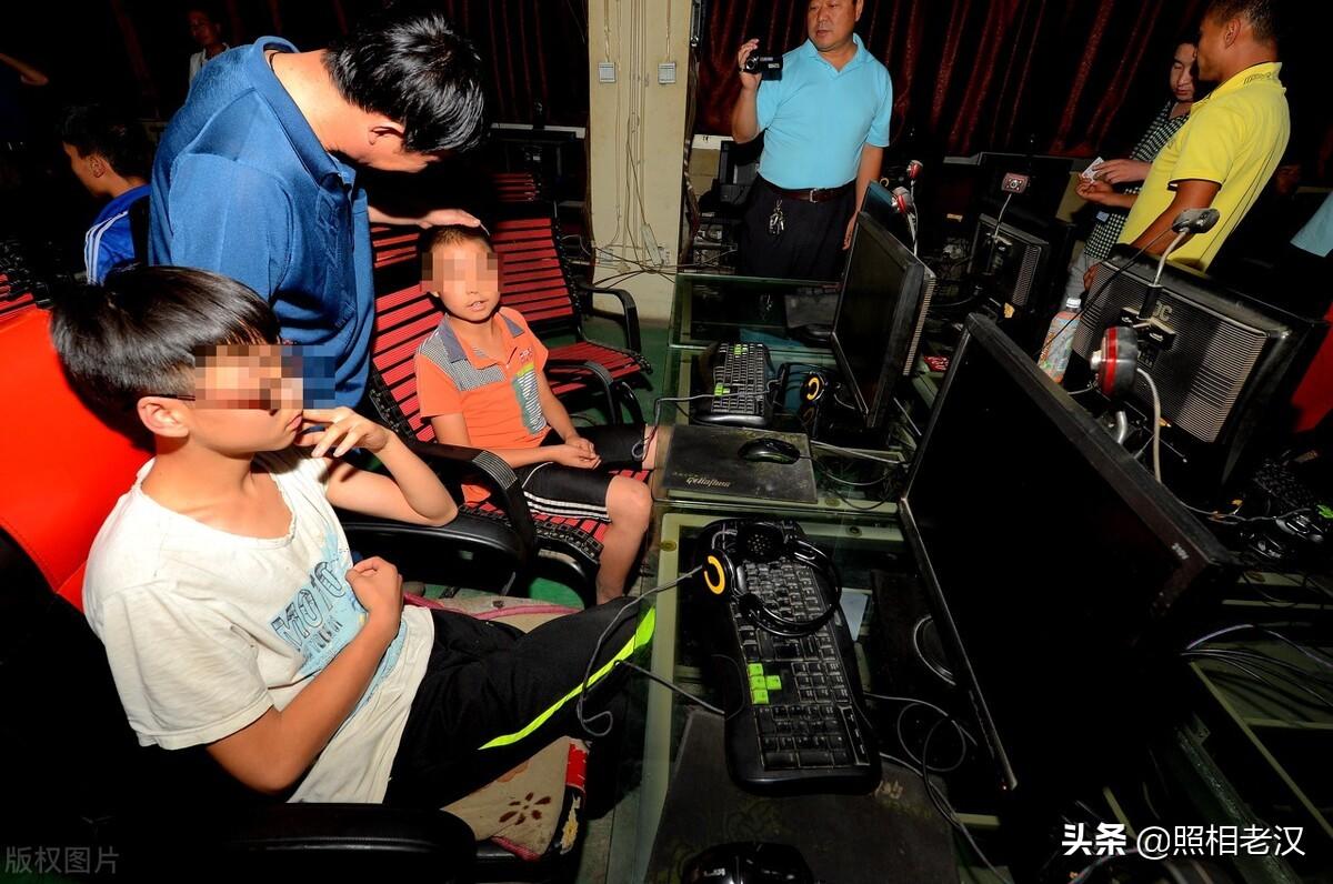 斗地主最新版2015年，科技重塑經(jīng)典，全新體驗斗地主盛宴