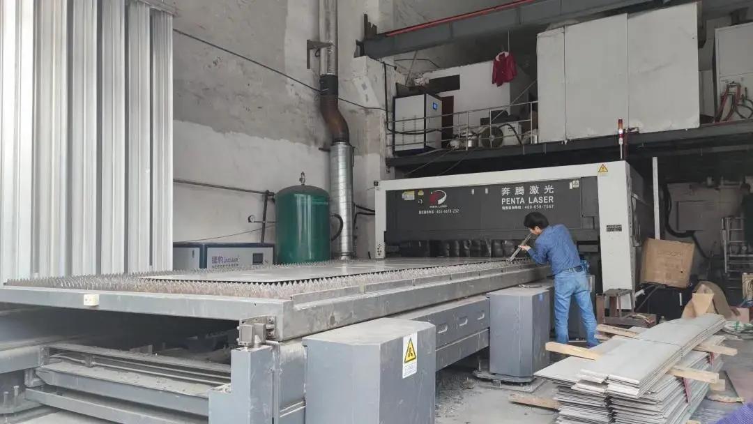 激光切割機(jī)，觸摸未來(lái)的精工利器，價(jià)格與體驗(yàn)全解析