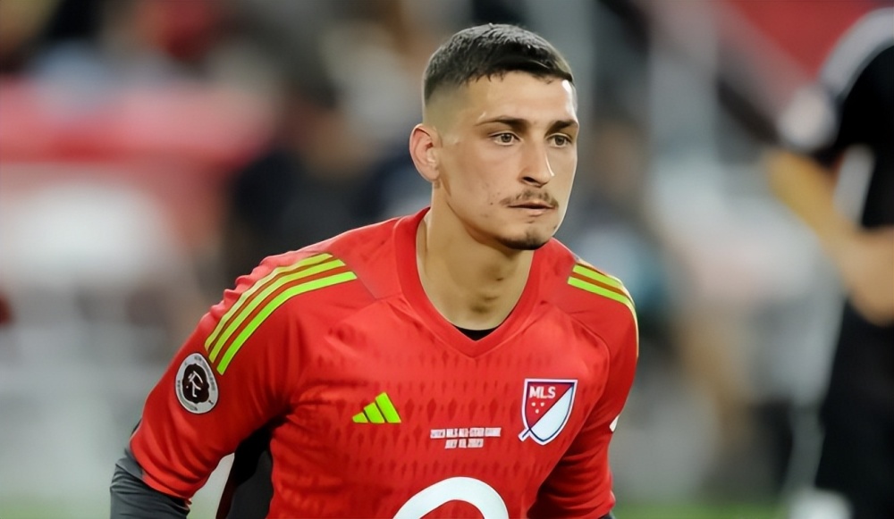 曼聯(lián)轉(zhuǎn)會(huì)動(dòng)態(tài)速遞，全面指南與最新轉(zhuǎn)會(huì)動(dòng)態(tài)詳解