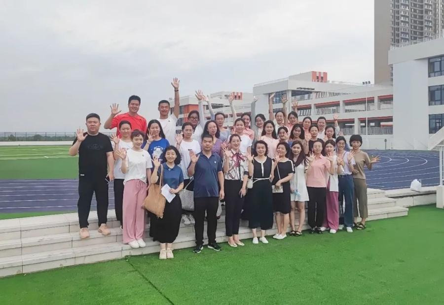 草灘最新招聘，探尋小巷風(fēng)味，職場(chǎng)體驗(yàn)新篇章