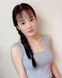 吳海棠，演藝之路的閃耀之星