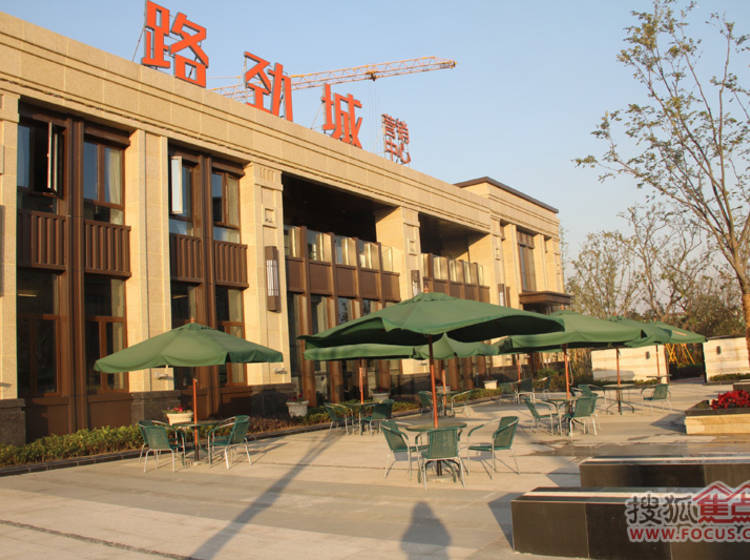 湖塘路勁城最新價(jià)格及市場(chǎng)走勢(shì)多元觀點(diǎn)探討