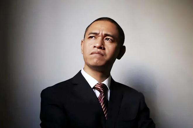 演員阿維的成長(zhǎng)之路，自信鑄就輝煌，從變化中學(xué)習(xí)成功之道