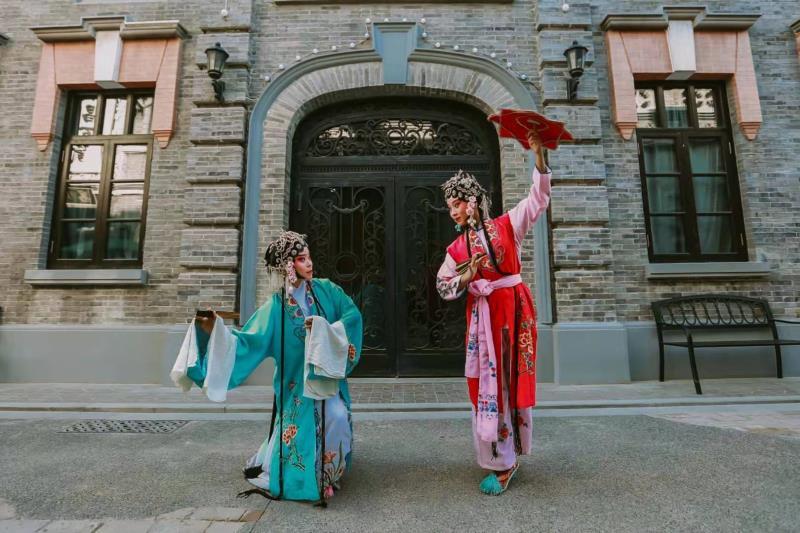 建業(yè)電影小鎮(zhèn)的溫馨日常時(shí)光