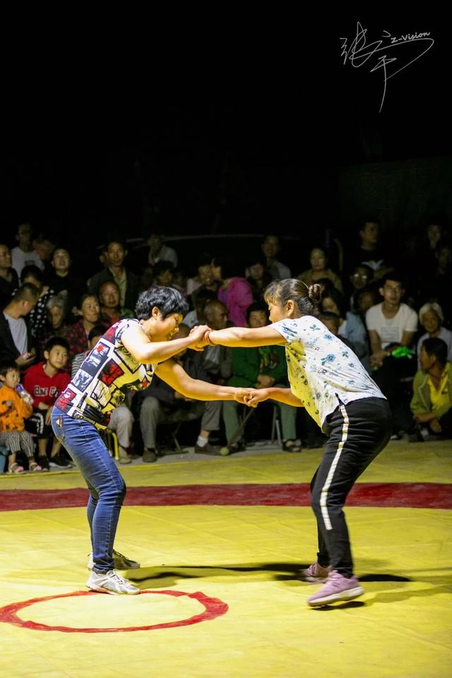 忻州摔跤賽場，最新賽事視頻揭示溫情與友誼的碰撞時刻