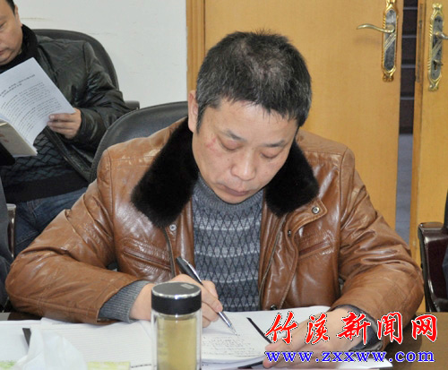 竹溪王璽引領(lǐng)科技潮流，高科技產(chǎn)品體驗(yàn)未來(lái)生活