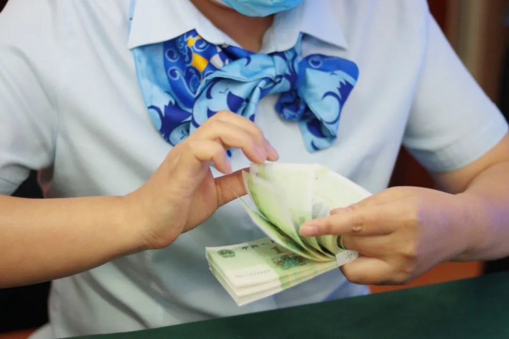 揭秘點鈔比賽規(guī)則，賽場震撼來襲！