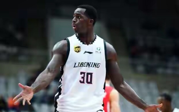 遼寧男籃外援最新動(dòng)態(tài)，科技重塑籃球魅力，競技激情空前體驗(yàn)