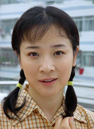 四區(qū)演員的角色定位與多維表達藝術探討