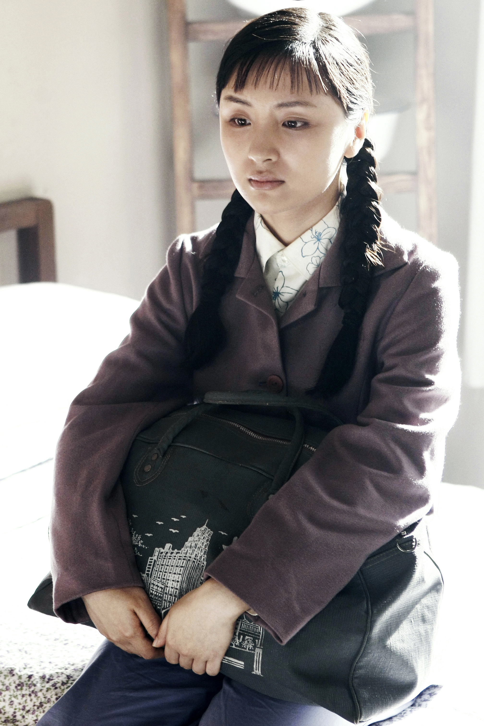 四區(qū)演員的角色定位與多維表達藝術探討