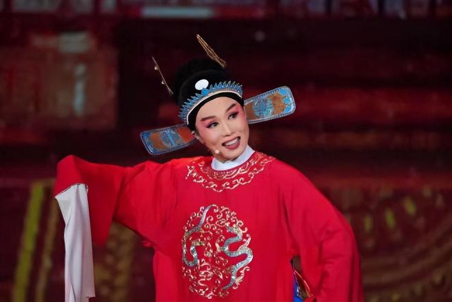 黃梅戲演員陳小芳，傳統(tǒng)藝術(shù)的璀璨之星