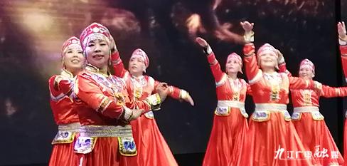 舞動(dòng)健康風(fēng)尚，精選熱門廣場(chǎng)舞動(dòng)作解析，22步引領(lǐng)時(shí)尚潮流