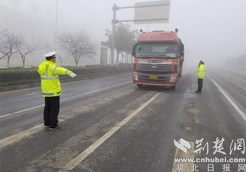 襄陽(yáng)交通事故最新新聞及影響深度解析