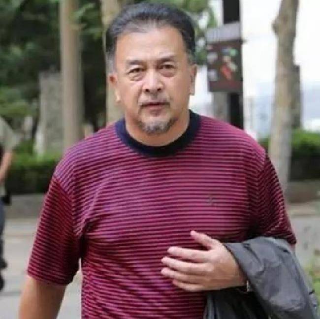 黃宏最新動態(tài)，變化中的力量與自信成就之路