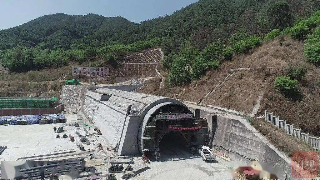 成昆復(fù)線建設(shè)進展順利，助推區(qū)域經(jīng)濟發(fā)展最新消息