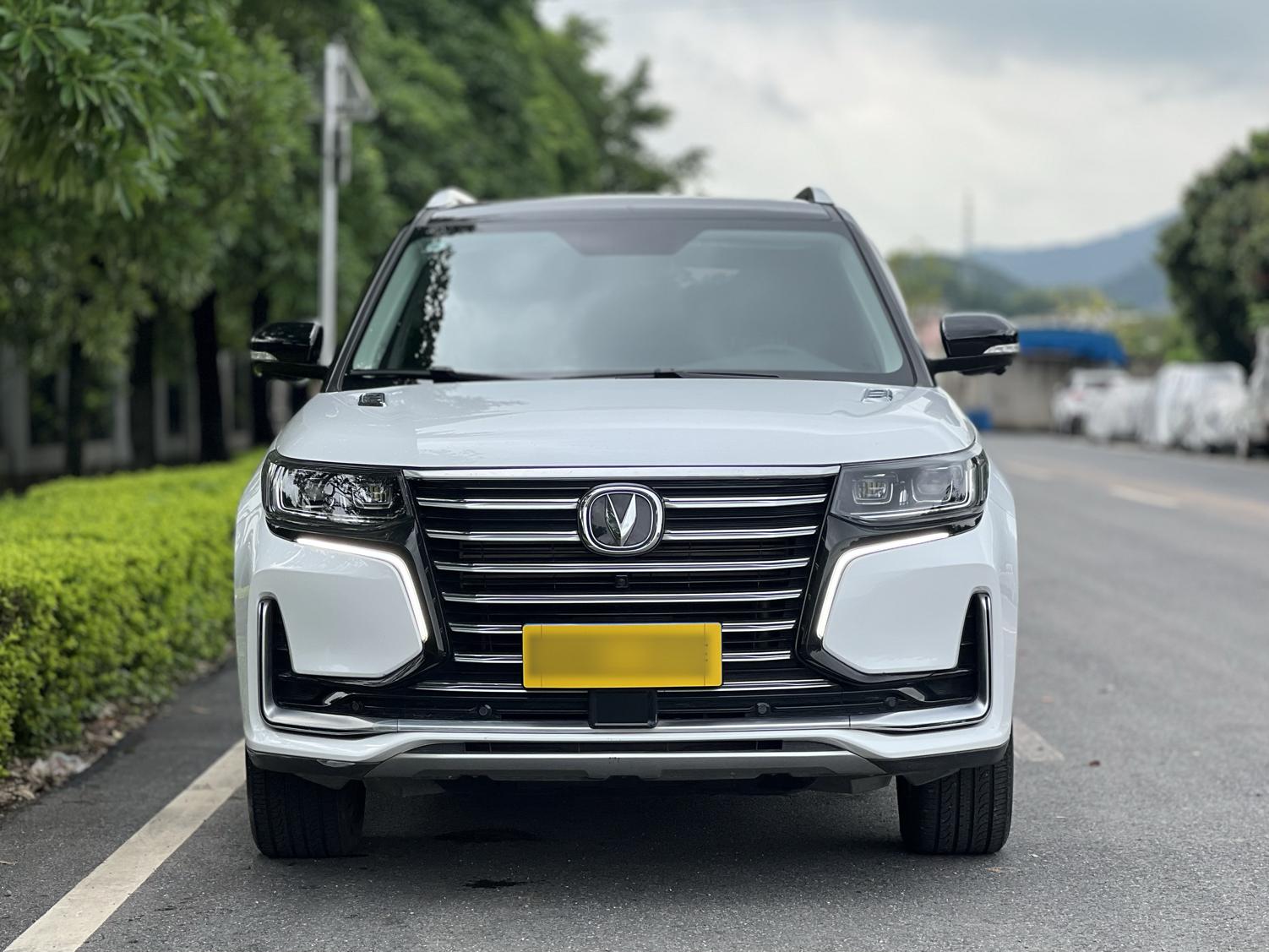 長(zhǎng)安CS95最新款，駛向自然，探尋內(nèi)心寧?kù)o