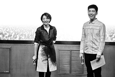 董卿朗讀者圖片最新與高科技產(chǎn)品的完美融合介紹