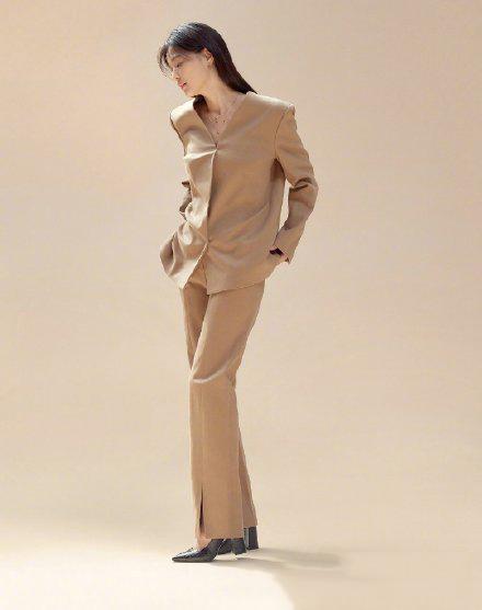 韓國全智賢新劇城市暖陽下的陪伴熱播