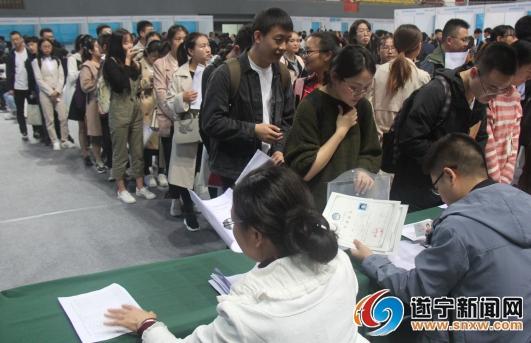 蓬溪最新招聘信息探索，小巷特色小店的人才招募之旅