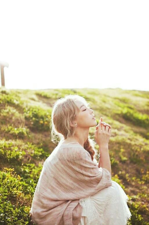 金泰妍最新專輯圖片揭秘，小巷深處的音樂寶藏與獨(dú)特風(fēng)情