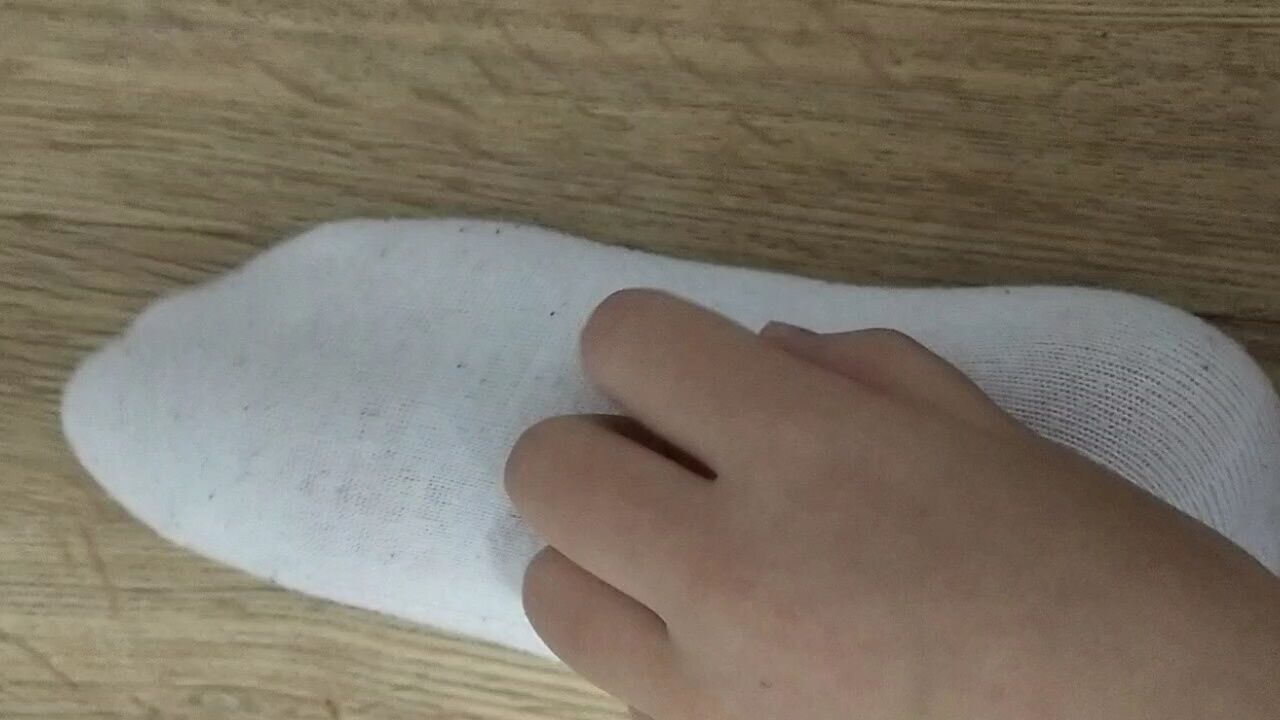 關(guān)于撓最新白絲襪腳心視頻的探討與分享