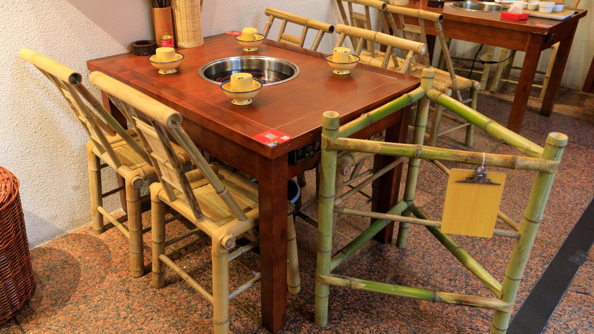 吃貨奔馳小哥，自信成長與美食的勵志之旅最新視頻更新