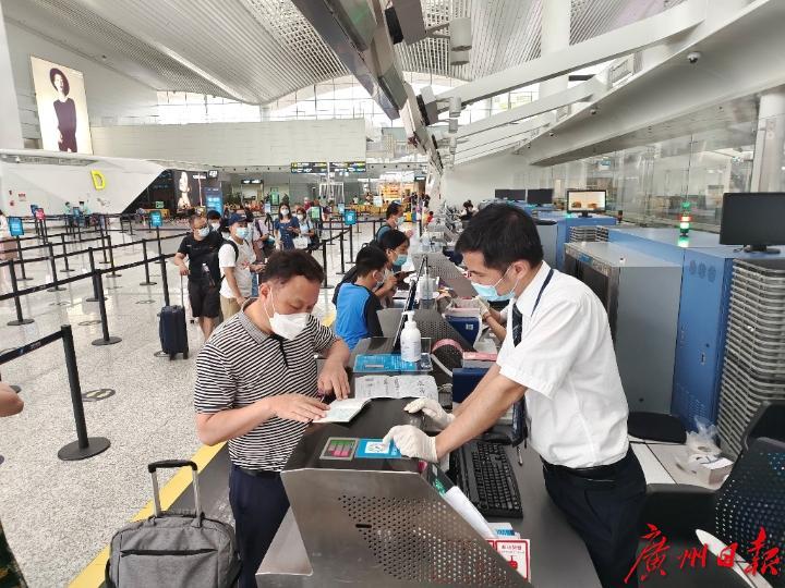 臺風(fēng)帕卡最新路徑及巷弄中的神秘饕餮之旅