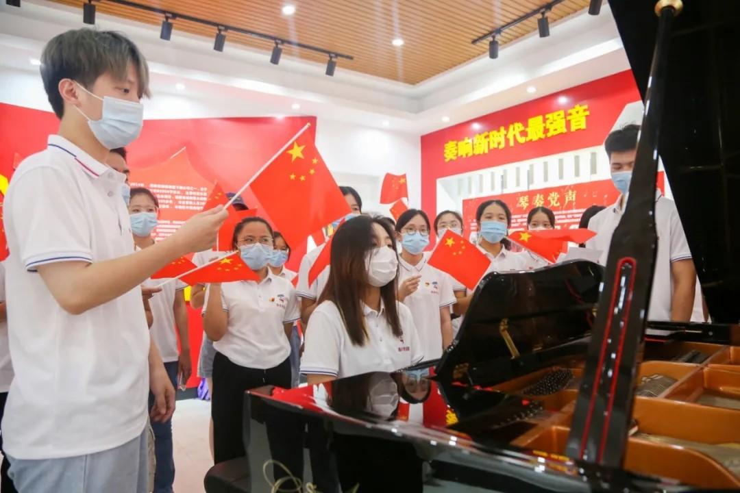 2025最新網絡紅歌，學習變化，自信成就未來，唱響勵志之歌的時代旋律