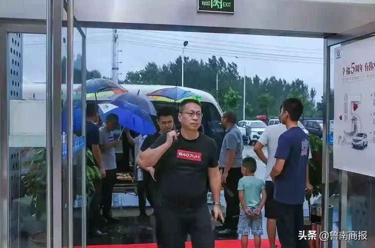 臺(tái)風(fēng)最新消息與溫馨日常故事回顧 2025年臺(tái)風(fēng)動(dòng)態(tài)